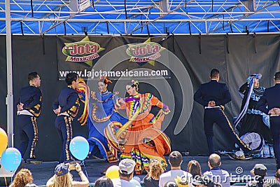 Mexican dancing at the famous Cinco de Mayo Festival Editorial Stock Photo