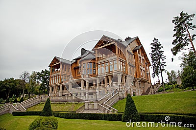 MEZHYHIRYA, UKRAINE - AUGUST 13, 2016: Wooden Honka club house i Editorial Stock Photo