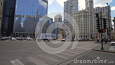 Michigan Avenue street corner at DUNITED STATESble Bridge - CHICAGO. UNITED STATES - JUNE 11, 2019 Editorial Stock Photo