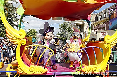 Mickey mouse and daisy in eurodisney Editorial Stock Photo