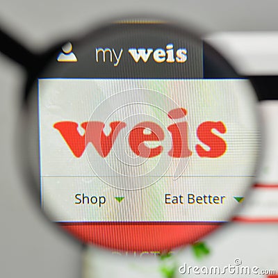 Milan, Italy - November 1, 2017: Weis Markets logo on the website homepage. Editorial Stock Photo