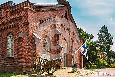 Military Museums Manege Building On Fortress Island Of Suomenlinna. World Heritage Site In Sunny Summer Day. Helsinki Stock Photo