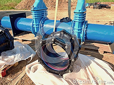 500mm new black waga multi joint unit. 500 mm drink water Gate valve screwed Stock Photo