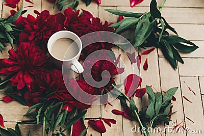 Modern floral instagram blogging image. stylish coffee and beaut Stock Photo
