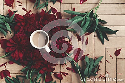 Modern floral instagram blogging image. stylish coffee and beaut Stock Photo