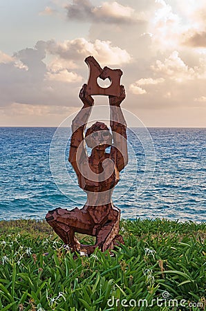 Modern sculpture on Isla Mujeres, Mexico Editorial Stock Photo