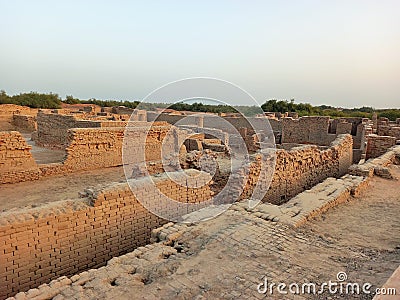 Mohenjo-Daro Mound of the Dead Men Sindh, Pakistan Built around 2500 BCE Stock Photo