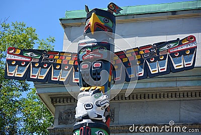 Details of A 55-foot totem pole sculpture Editorial Stock Photo