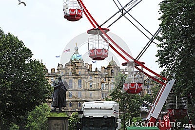 Monument Adam Black, view of the old town and Ferris wheel at the Fringe Festival Edinburgh, Scotland Stock Photo