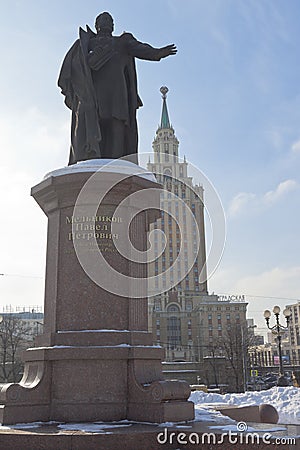 Monument to Pyotr Pavlovich Melnikov in the background of the Le Editorial Stock Photo