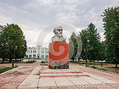 Monument to Vladimir Ilyich Lenin near the railway station in Rtischevo, Saratov region, Russia Stock Photo