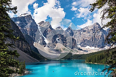 Moraine Lake in Banff National Park, Canadian Rockies, Alberta, Canada Stock Photo