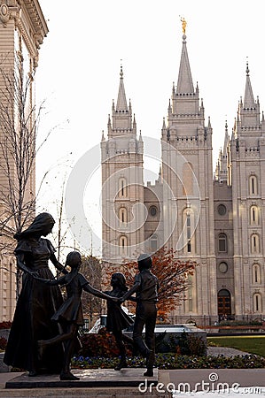 MORMON MOM AND CHILDREN Stock Photo