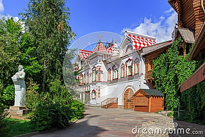 Moscow, Russia - August 06, 2018: Building of Gallery Art-Kremlin in Izmailovo Kremlin on a sunny summer morning. Cultural and ent Editorial Stock Photo