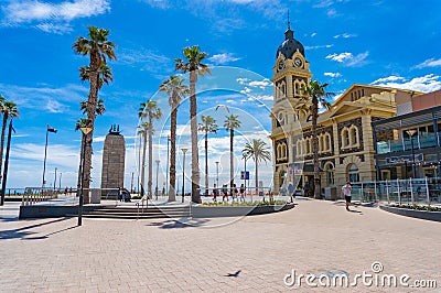 Moseley square and Glenelg Town Hall with clock tower Editorial Stock Photo