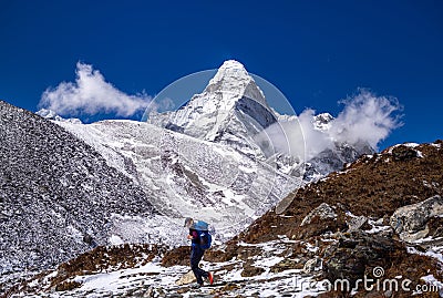 Mount Ama Dablam in Himalayas south of Mount Everest. Stock Photo