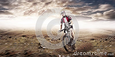 Mountain Bike cyclist riding single track Stock Photo