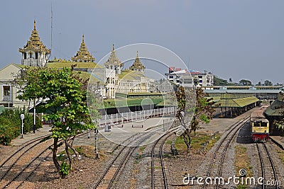 Multiple railway tracks behind Yangon Central Railway Station Stock Photo