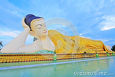 Mya Tha Lyaung Reclining Buddha, Bago, Myanmar Stock Photo