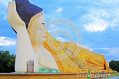 Mya Tha Lyaung Reclining Buddha, Bago, Myanmar Stock Photo