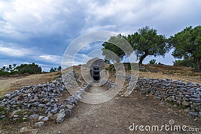 A Mycenaean age grave at the archaeological site of Peristeria in Kyparissia Stock Photo