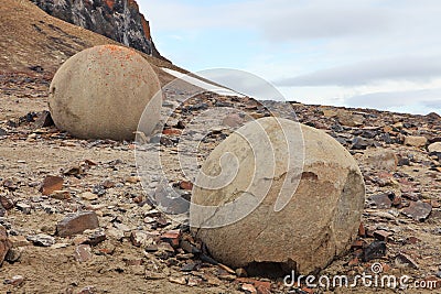 Mysterious boulders and pebbles of Champ Island Stock Photo