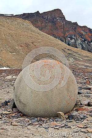Mysterious boulders and pebbles of Champ Island Stock Photo