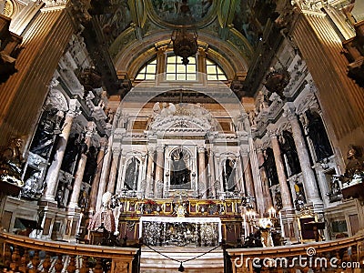 Napoli - Altare maggiore della Cappella del Tesoro Editorial Stock Photo