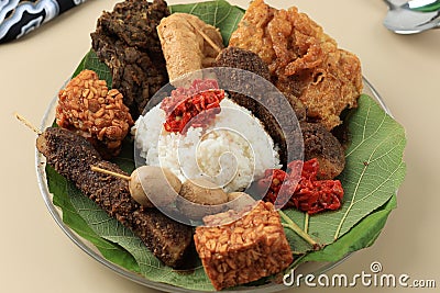Nasi Jamblang or Sega Jamblang, Cirebon Mix Rice Wrapped with Teak Leaf Stock Photo
