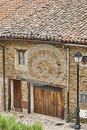 Natural stone slate village. La Hiruela. Madrid, Spain Stock Photo