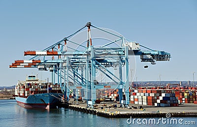 Newark, NJ / USA - View of the container terminal Stock Photo