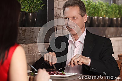 http://thumbs.dreamstime.com/x/night-out-restaurant-mature-couple-having-dinner-32454333.jpg