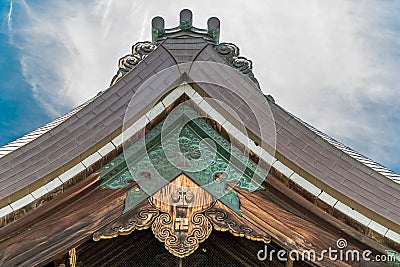 Niomon, Mitsubana Gegyo, Hassou, roof detail at Zenko-ji. Nagano City, Japan Editorial Stock Photo