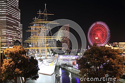 Nippon maru and Yokohama Cosmo World in Japan Stock Photo