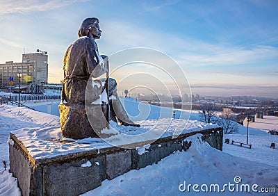 Nizhny Novgorod. Monument to the proletarian writer Maxim Gorky on the Fedorovsky embankment Editorial Stock Photo