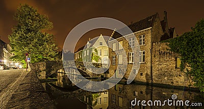 Nocturnal view of a canal in Bruges Stock Photo