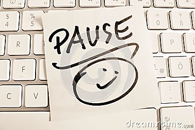 Note on computer keyboard: pause Stock Photo