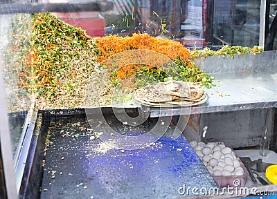 Nuwara Eliya, Sri Lanka: Traditional fast food stall selling flat bread and vegetables Stock Photo