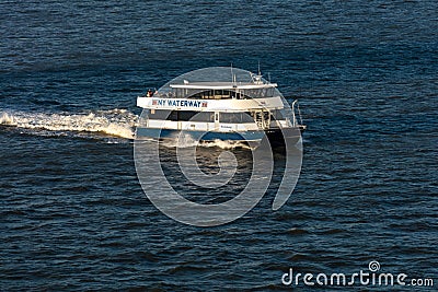 NY Waterways Ferry Boat to Lower Manhattan Stock Photo