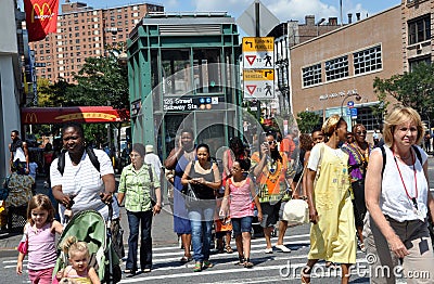 NYC: People on West 125th Street Editorial Stock Photo