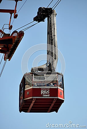 NYC: Roosevelt Island Tram Editorial Stock Photo