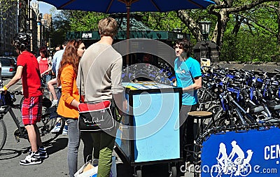 NYC: Tourists Renting Bicycle Editorial Stock Photo