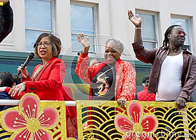 Nikki Fortunato Bas and Deputy Mayor Dr. Kim Mayfield in the 2nd annual lunar new year parade in Oaklands Chinatown Editorial Stock Photo