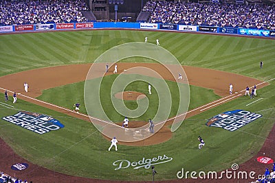 OCTOBER 26, 2018 - LOS ANGELES, CALIFORNIA, USA - DODGER STADIUM: Outfielder Cory Bellinger throws out Boston's Ian Kinsler as Aus Editorial Stock Photo