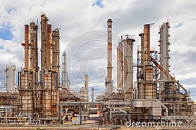 Oil refinery petrochemical industry plant Stock Photo