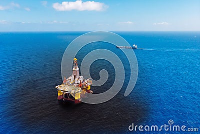 Oil rig accident spill into sea, aerial top view. Concept ecological disasters water Stock Photo
