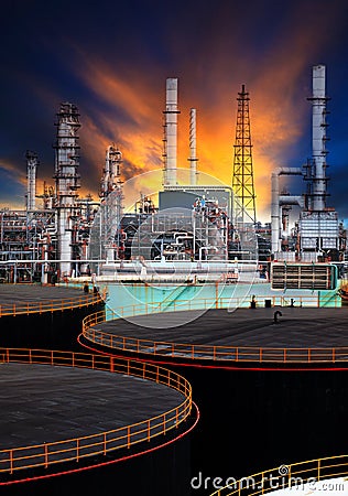 Oil storage tank and petrochemical refinery plant use for energy fuel gas and petroleum topic Stock Photo