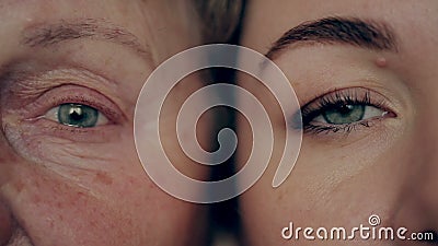Ojo viejo y de los jóvenes Nieta y abuela cara a cara metrajes Ojo viejo y de los jóvenes Nieta y abuela cara a cara metrajes