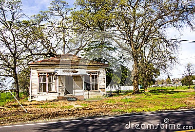 Old Abandoned Home In Need Of Repair Stock Photo