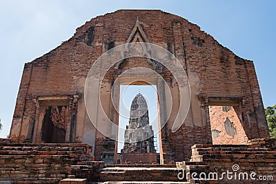 Old arch entrance at Wat Ratchaburana, the historical Park of Ayutthaya, Phra Nakhon Si Ayutthaya, Thailand Stock Photo